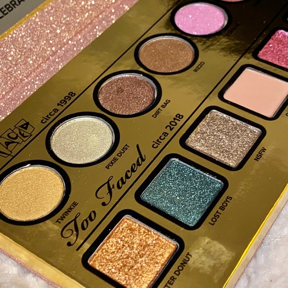 Too Faced ‘Then and Now’ Eyeshadow Palette - Picture 5 of 11